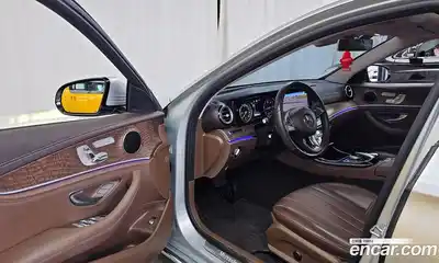 Mercedes-Benz E-Class 2017 1.9 автомат (гидро), миниатюра 10