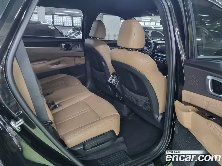 Kia Sorento 2023 1.6 автомат (гидро), фото 14