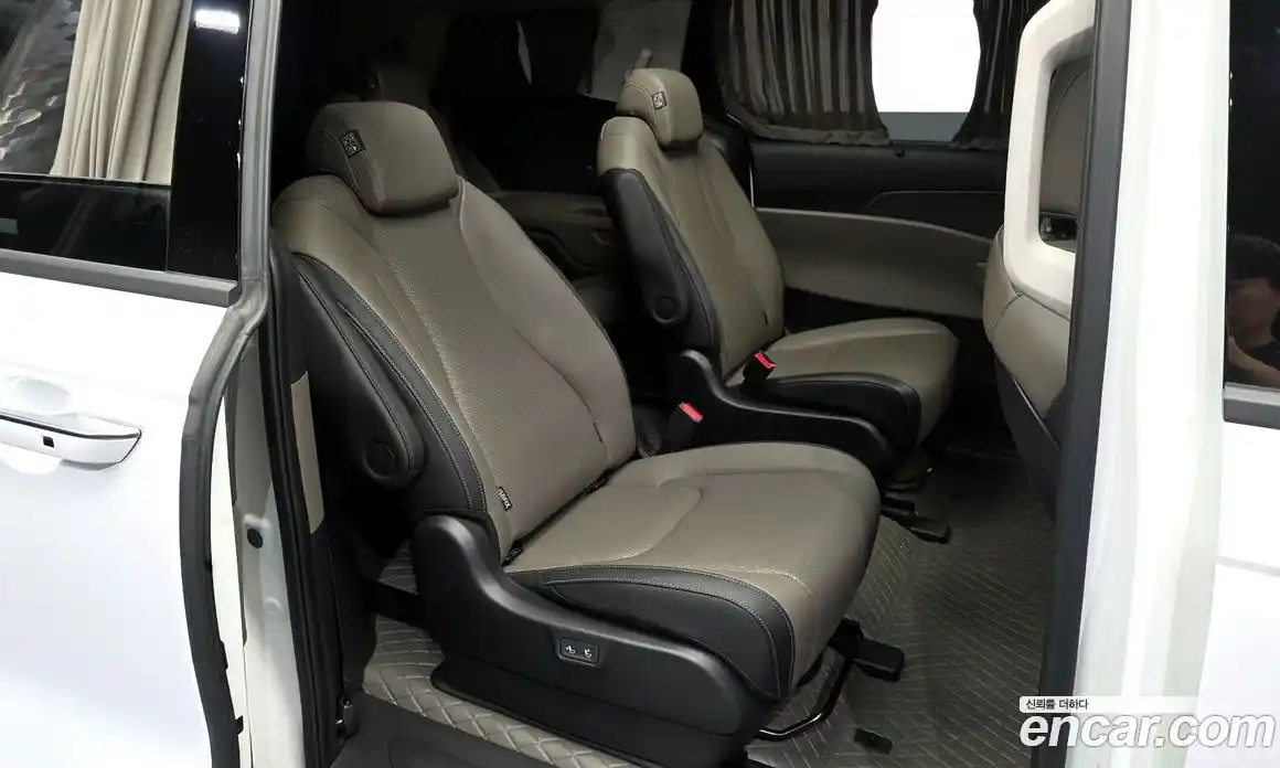 Kia Carnival 2024 2.2 автомат (гидро), фото 17