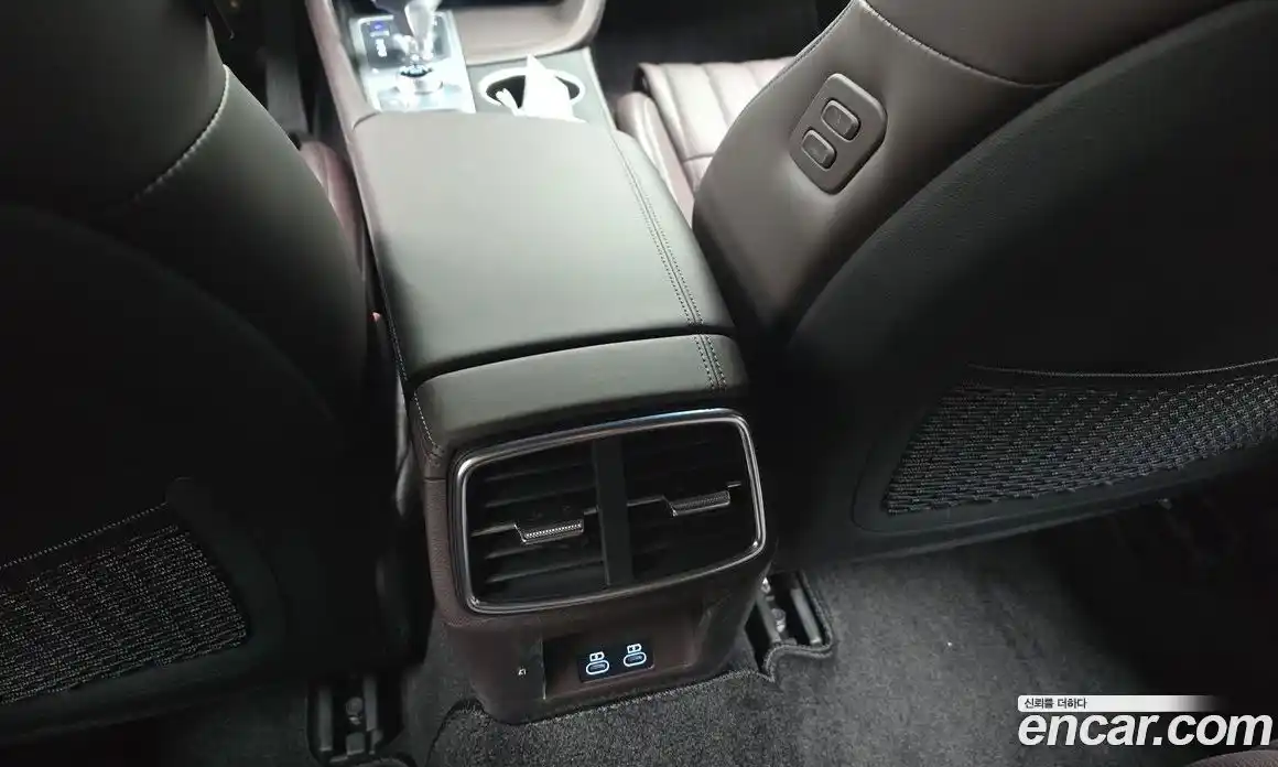 Genesis G70 2024 2.5 автомат (гидро), фото 34