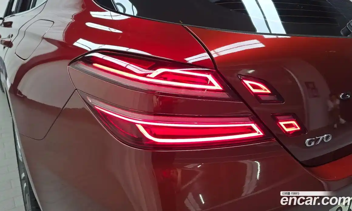 Genesis G70 2024 2.5 автомат (гидро), фото 9