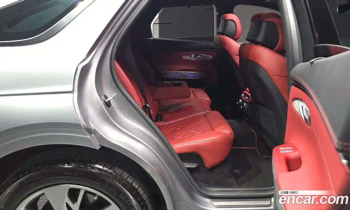 Genesis GV70 2024 2.5 автомат (гидро), фото 17