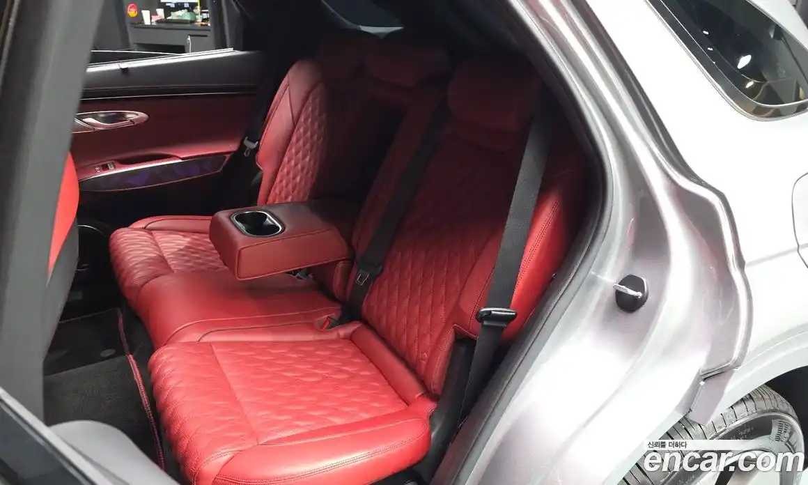 Genesis GV70 2024 2.5 автомат (гидро), фото 18