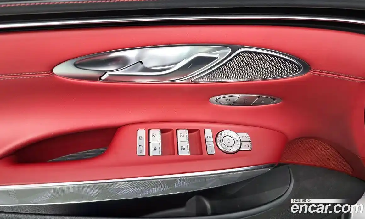 Genesis GV70 2024 2.5 автомат (гидро), фото 27