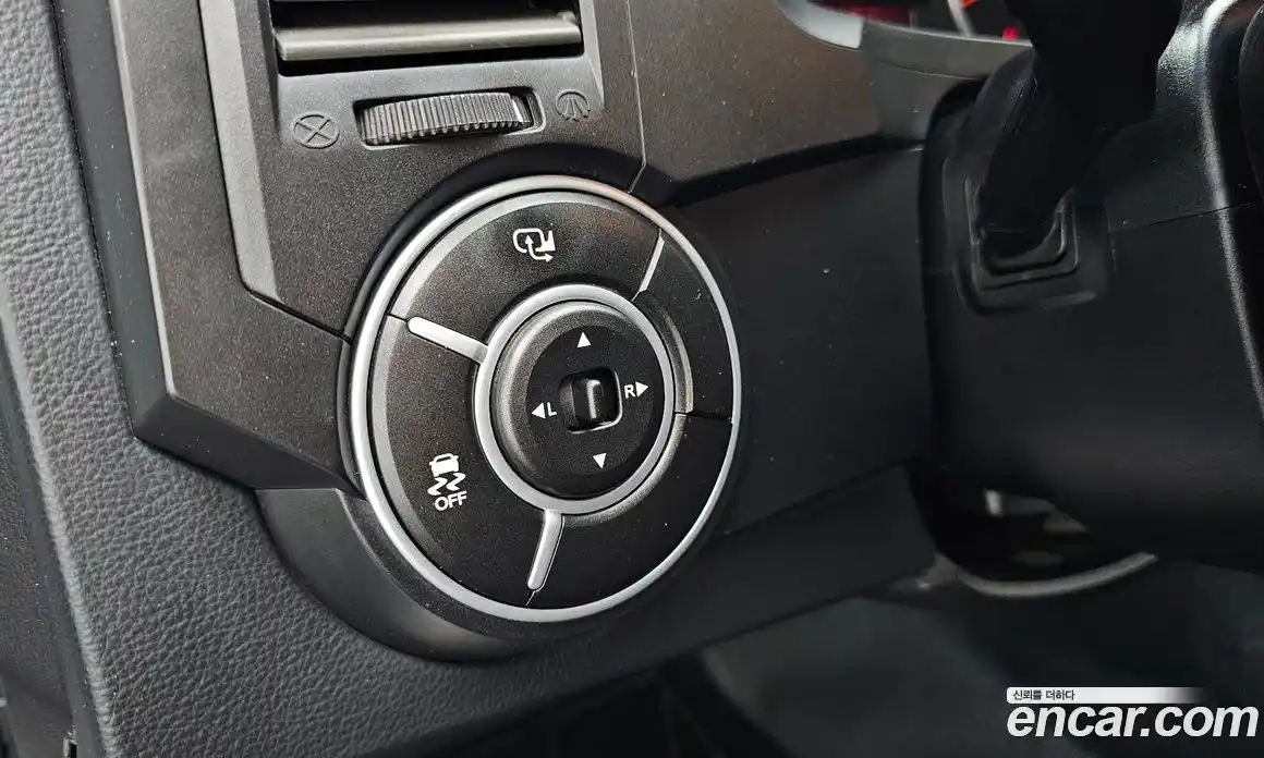 SsangYong Korando 2012 2.0 автомат (гидро), фото 22