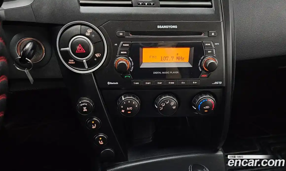 SsangYong Korando 2012 2.0 автомат (гидро), фото 24