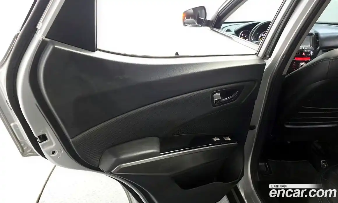 SsangYong TIBOLI 2017 1.6 автомат (гидро), фото 15