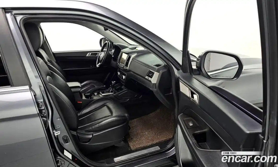 SsangYong Rexton 2018 2.2 автомат (гидро), фото 16