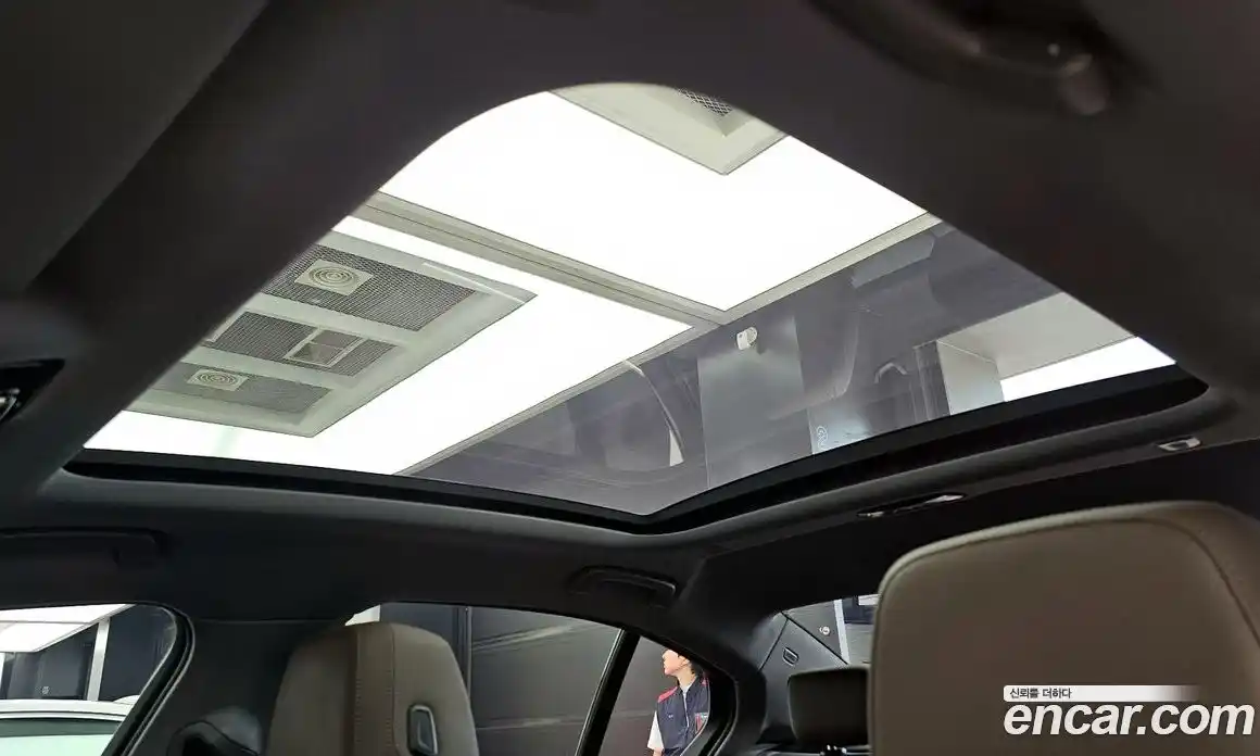 BMW 5 серия 2025 2.0 автомат (гидро), фото 18