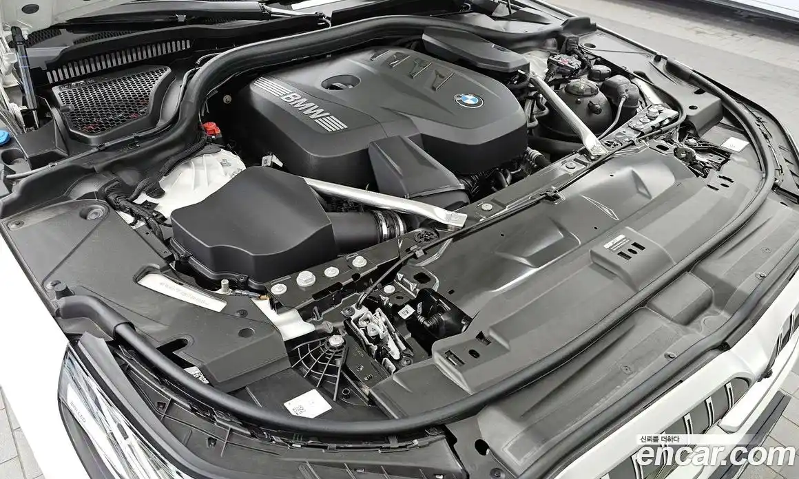 BMW 5 серия 2025 2.0 автомат (гидро), фото 6