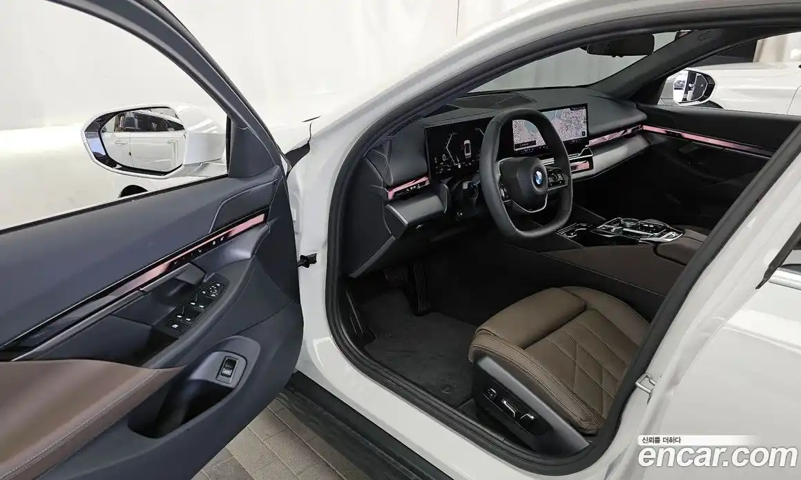 BMW 5 серия 2025 2.0 автомат (гидро), фото 10