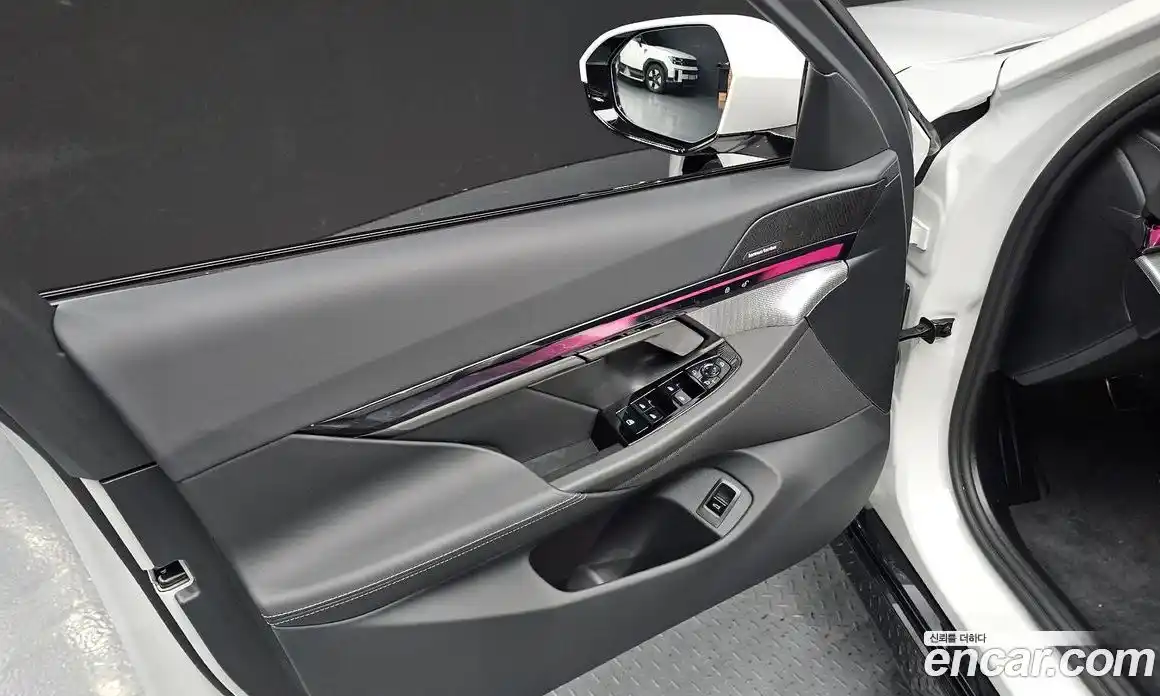 BMW 5 серия 2025 2.0 автомат (гидро), фото 13