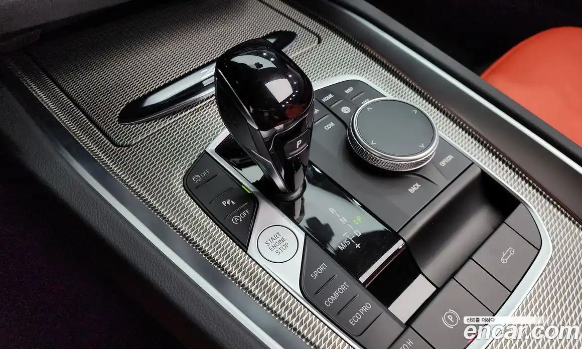 BMW Z4 2023 2.0 автомат (гидро), фото 12