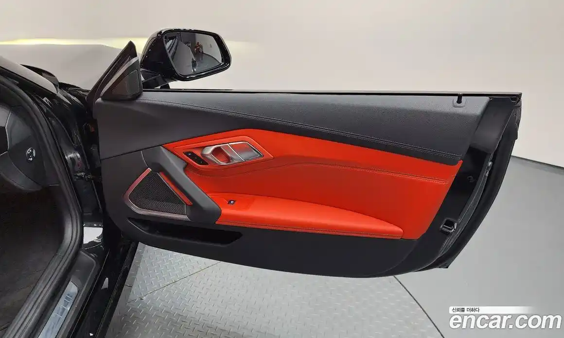 BMW Z4 2023 2.0 автомат (гидро), фото 14