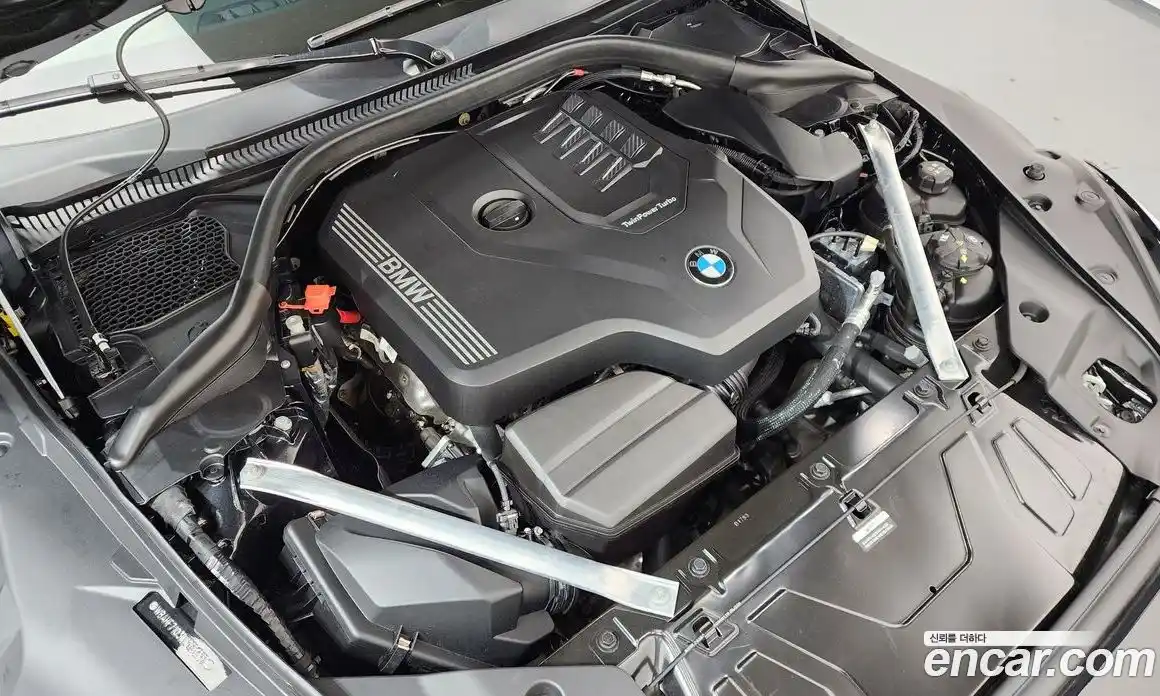 BMW Z4 2023 2.0 автомат (гидро), фото 6