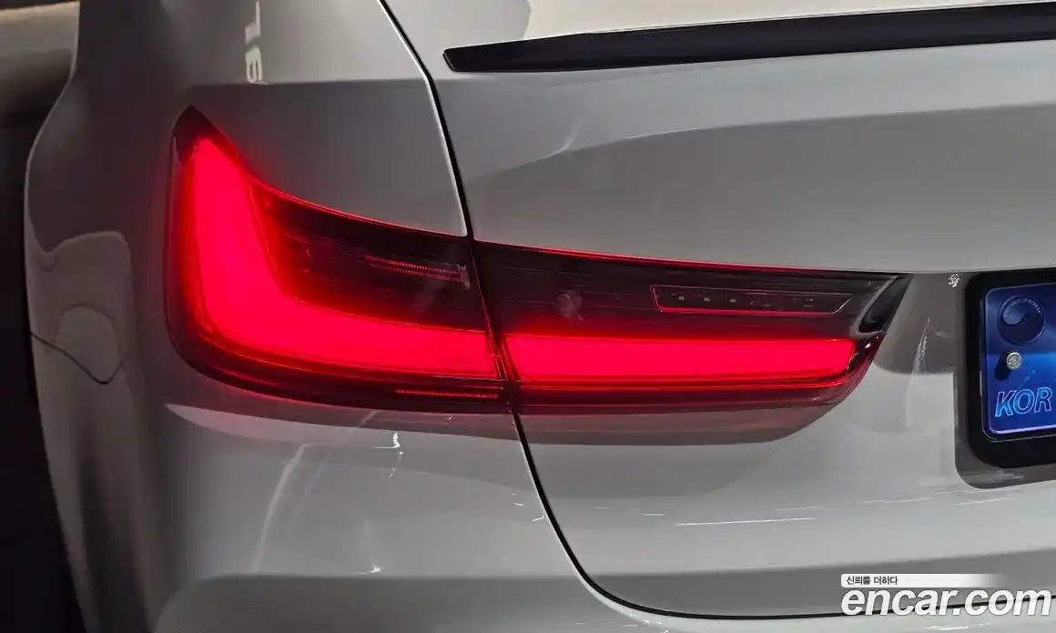 BMW M3 2024 3.0 автомат (гидро), фото 9