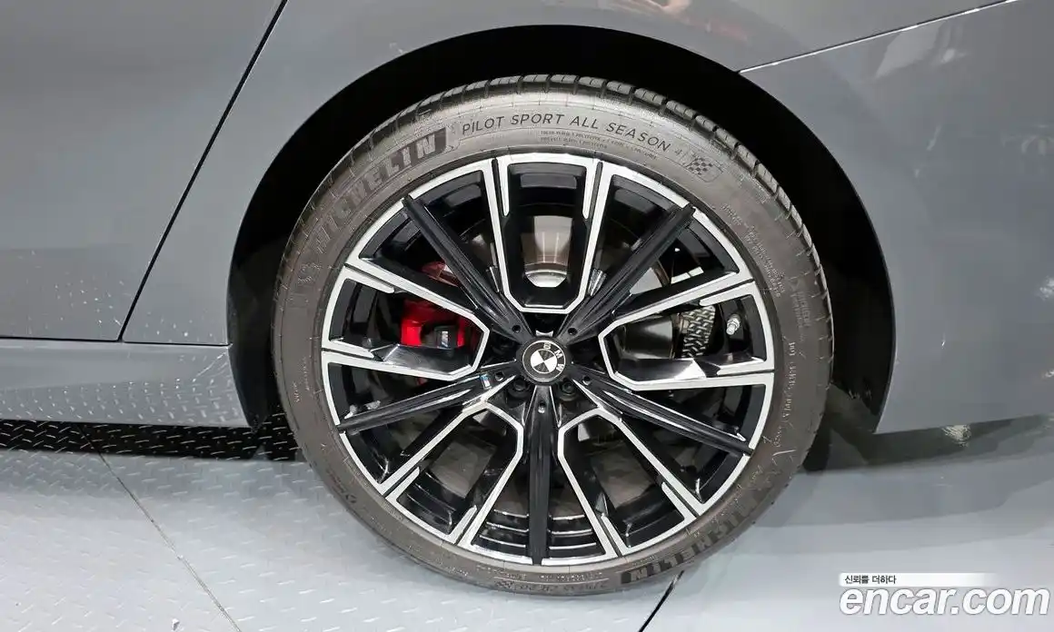 BMW 6 серия 2024 3.0 автомат (гидро), фото 7