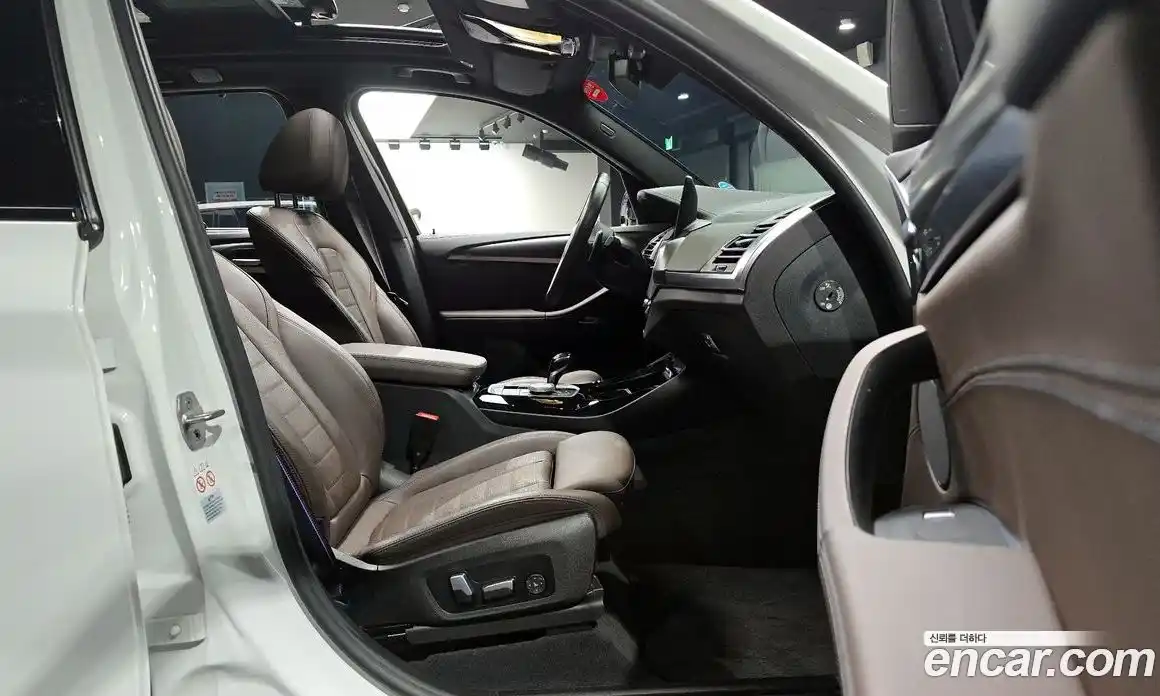 BMW X3 2022 2.0 автомат (гидро), фото 16