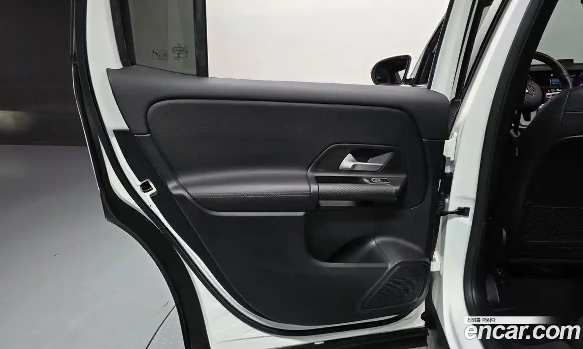 Mercedes-Benz GLB-Class 2021 1.9 гидро, фото 15