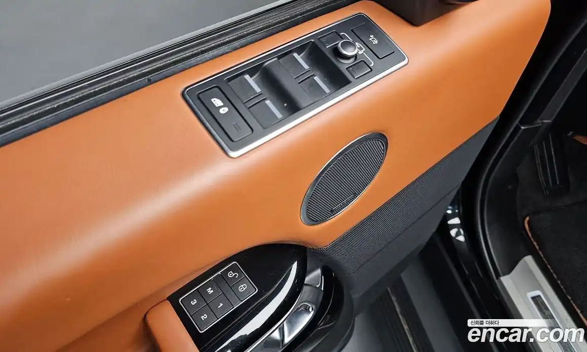 Land Rover Range Rover 2016 4.4 автомат (гидро), фото 27