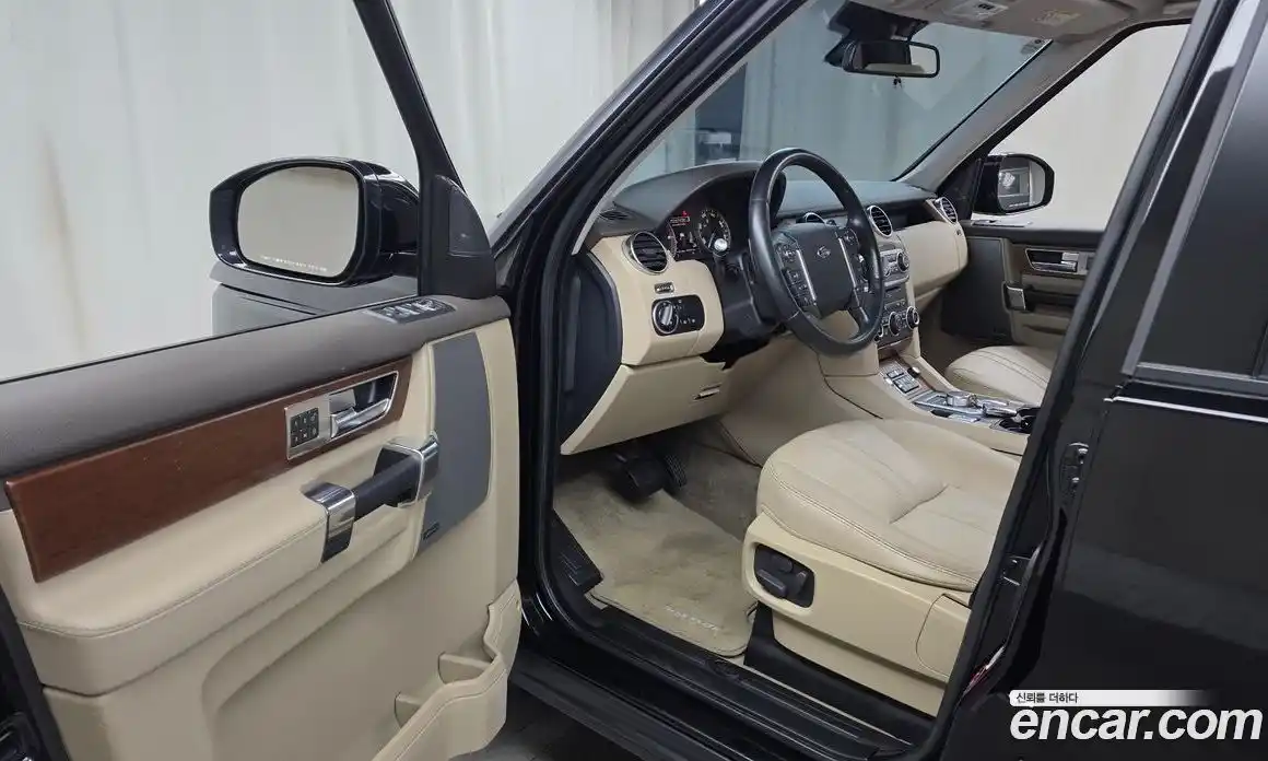 Land Rover Discovery 2016 3.0 автомат (гидро), фото 10