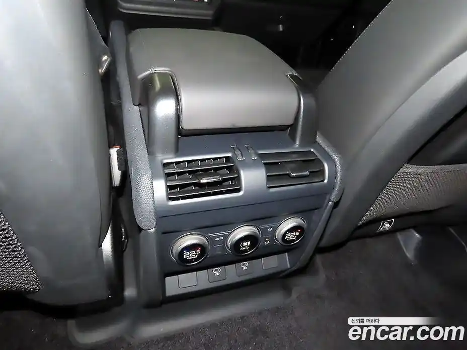 Land Rover Defender 2024 3.0 автомат (гидро), фото 14