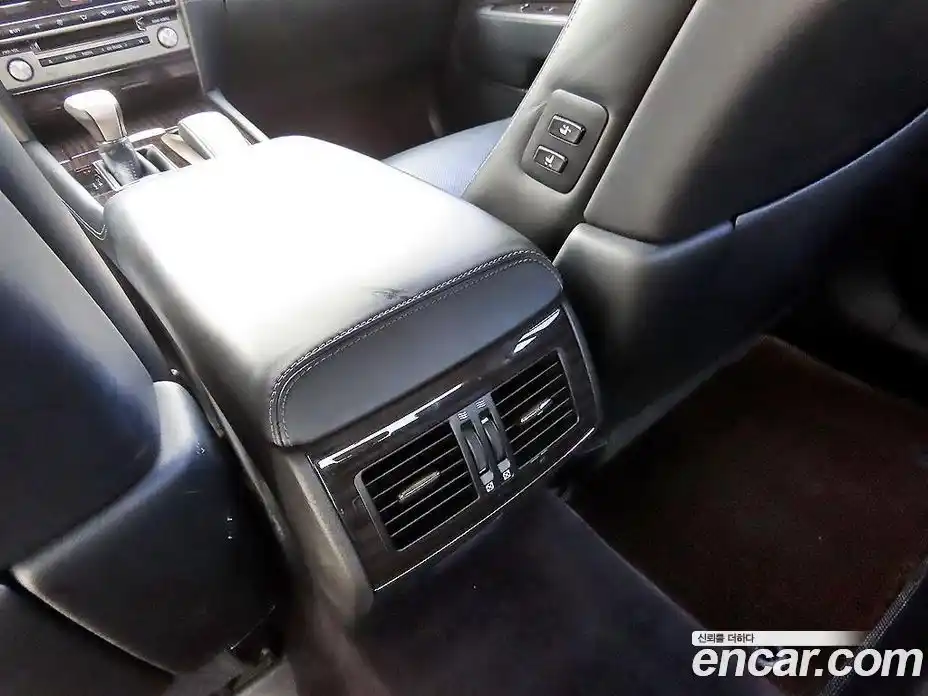 Lexus LS 2014 4.6 автомат (гидро), фото 17 Lexus LS 2014 4.6 автомат (гидро), фото 17