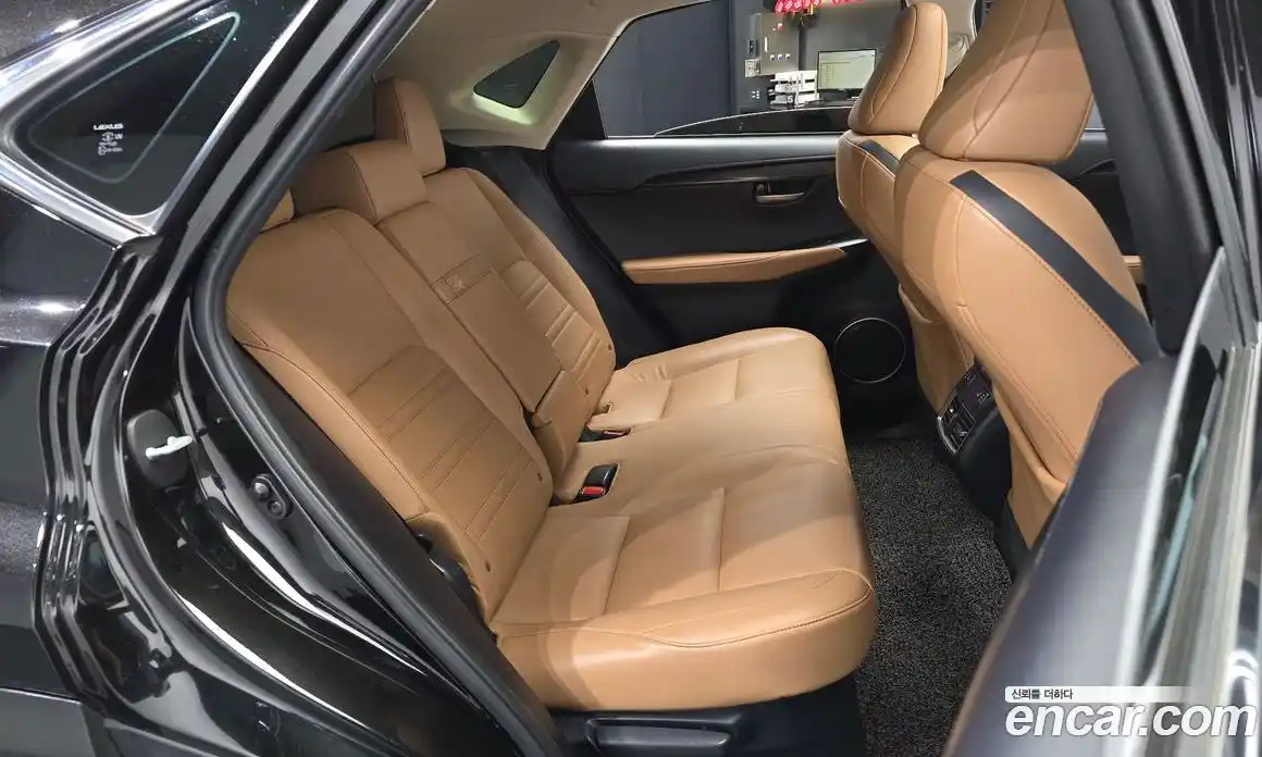 Lexus NX 2014 2.5 автомат (гидро), фото 12 Lexus NX 2014 2.5 автомат (гидро), фото 12
