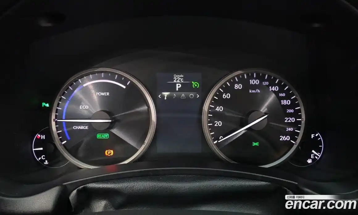 Lexus NX 2014 2.5 автомат (гидро), фото 8 Lexus NX 2014 2.5 автомат (гидро), фото 8