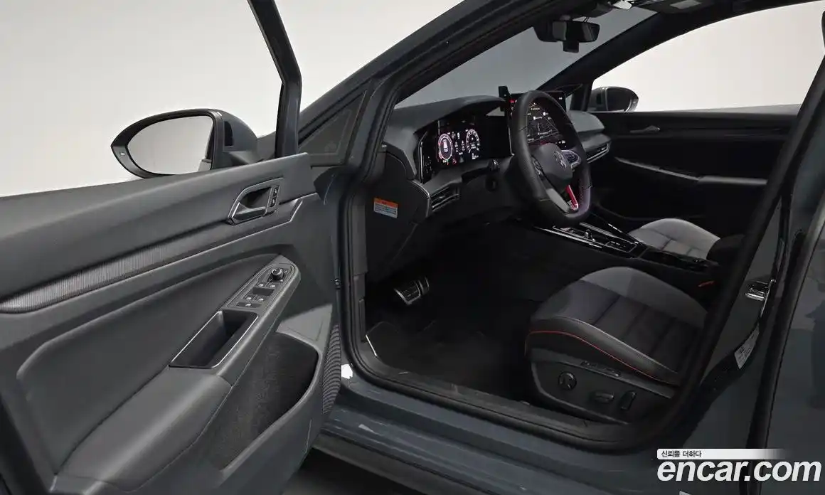 Volkswagen Golf 2025 2.0 автомат (гидро), фото 12