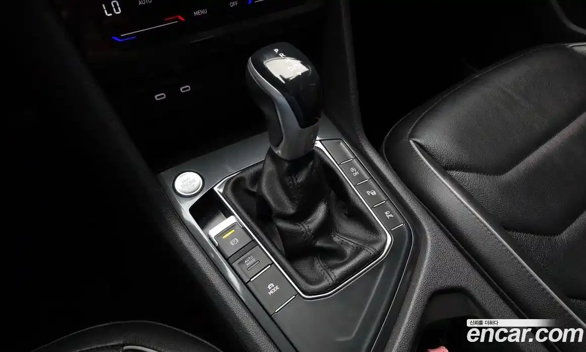 Volkswagen Tiguan 2021 2.0 автомат (гидро), фото 12