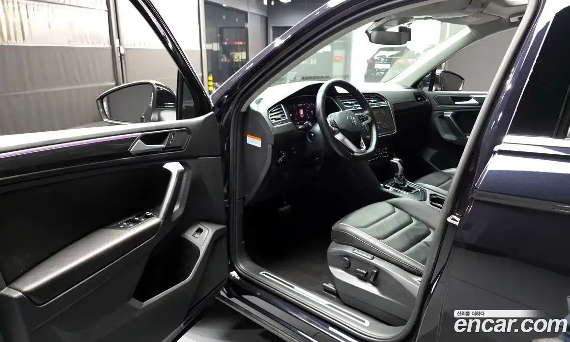 Volkswagen Tiguan 2021 2.0 автомат (гидро), фото 13