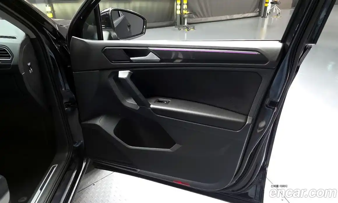 Volkswagen Tiguan 2021 2.0 автомат (гидро), фото 14