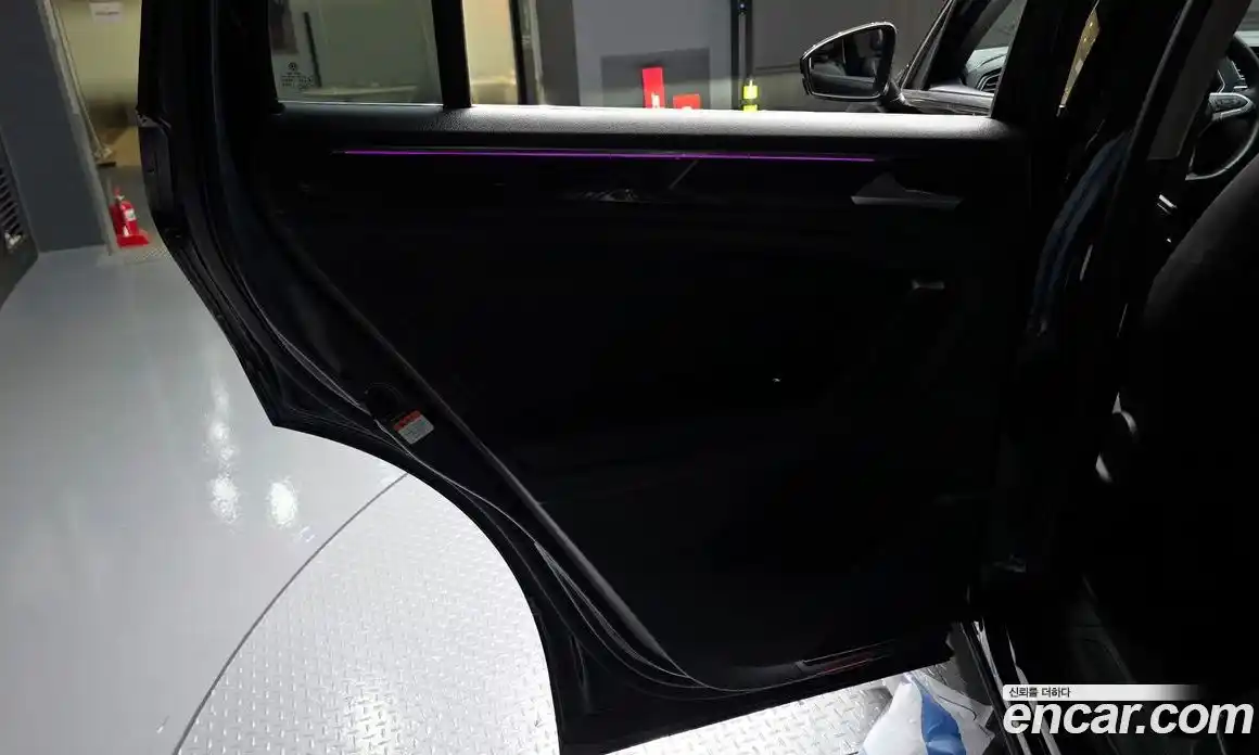 Volkswagen Tiguan 2021 2.0 автомат (гидро), фото 15