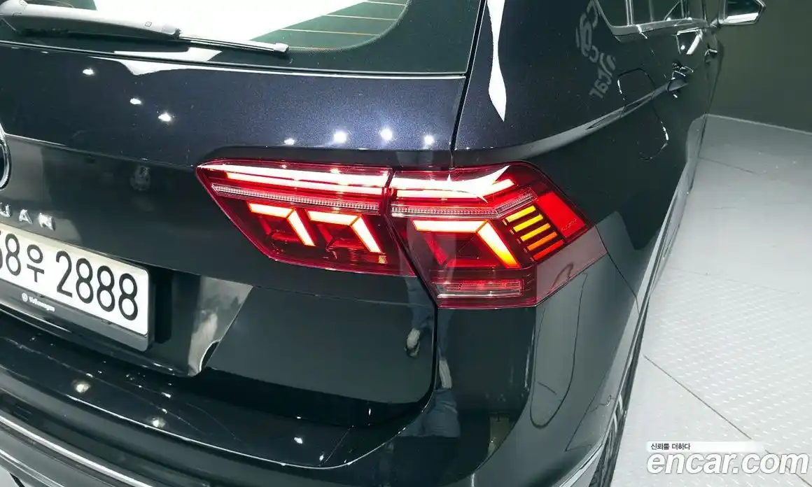 Volkswagen Tiguan 2021 2.0 автомат (гидро), фото 9