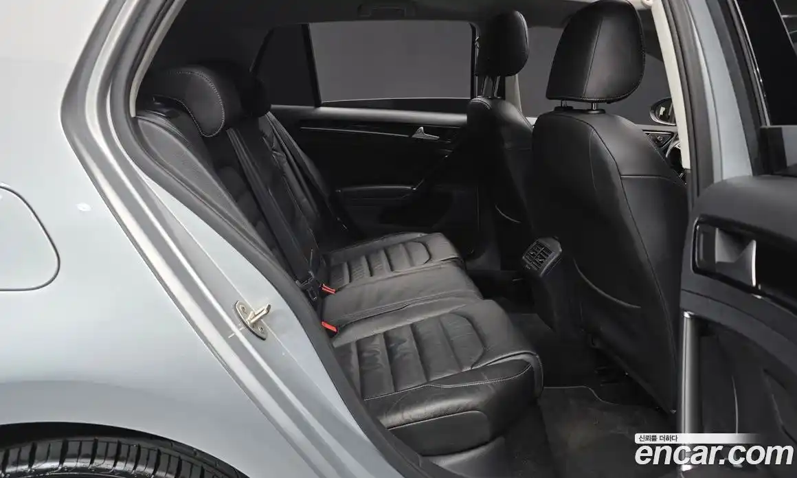 Volkswagen Golf 2015 2.0 автомат (гидро), фото 11