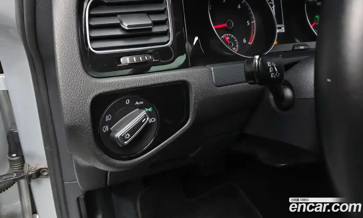 Volkswagen Golf 2015 2.0 автомат (гидро), фото 17