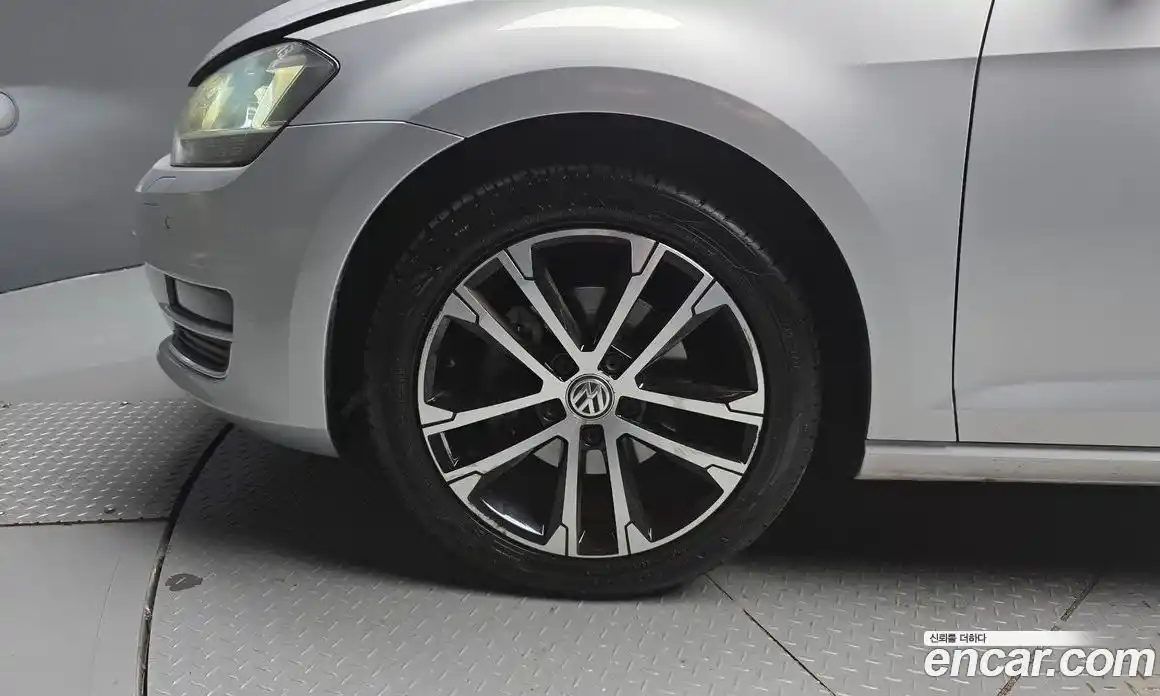 Volkswagen Golf 2015 2.0 автомат (гидро), фото 5