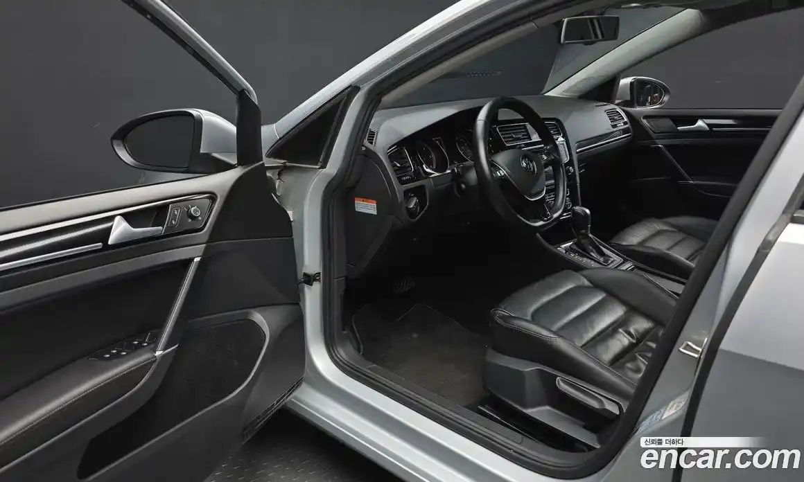 Volkswagen Golf 2015 2.0 автомат (гидро), фото 10