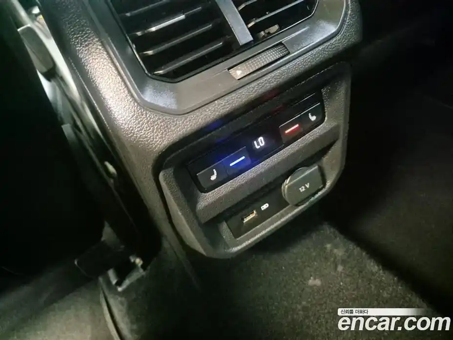 Volkswagen Tiguan 2018 2.0 автомат (гидро), фото 17