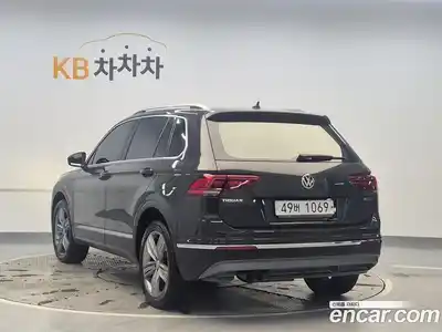 Volkswagen Tiguan 2018 2.0 автомат (гидро), миниатюра 3
