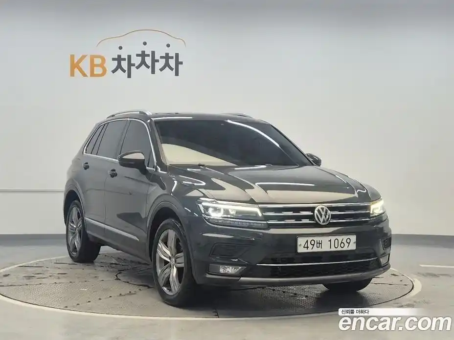 Volkswagen Tiguan 2018 2.0 автомат (гидро), фото 4