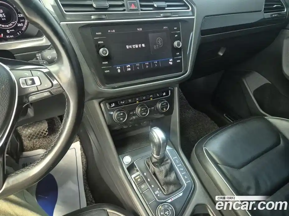 Volkswagen Tiguan 2018 2.0 автомат (гидро), фото 9
