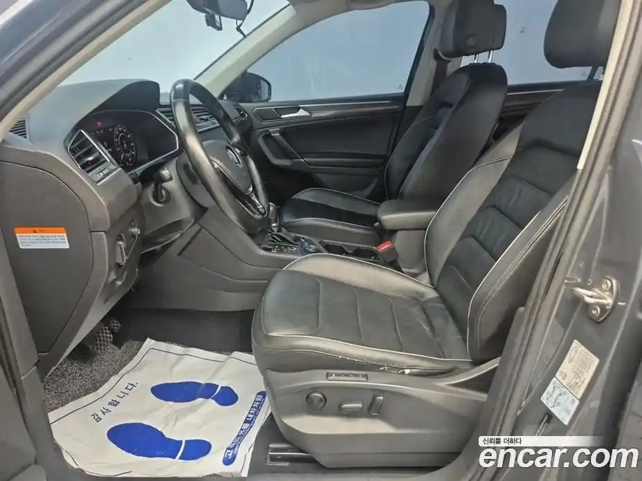 Volkswagen Tiguan 2018 2.0 автомат (гидро), фото 10