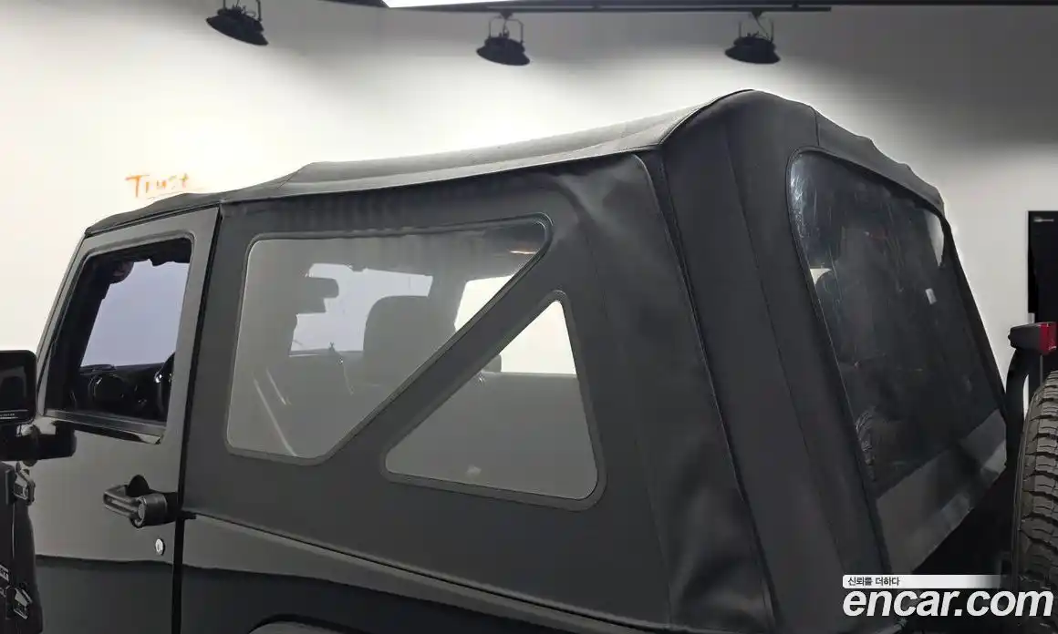 Jeep Wrangler 2016 3.6 автомат (гидро), фото 19