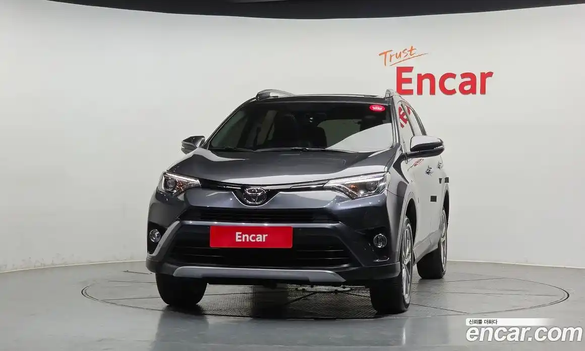 Toyota RAV4 2018 2.5 автомат (гидро), фото 3 Toyota RAV4 2018 2.5 автомат (гидро), фото 3
