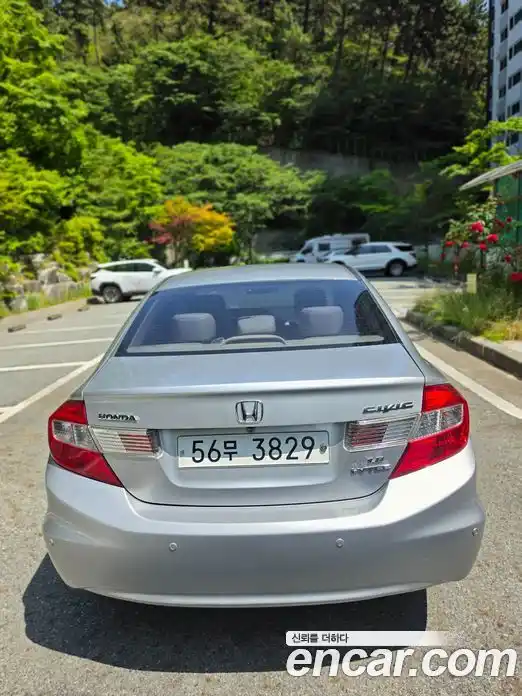 Honda Civic 2012 1.8 автомат (гидро), фото 4
