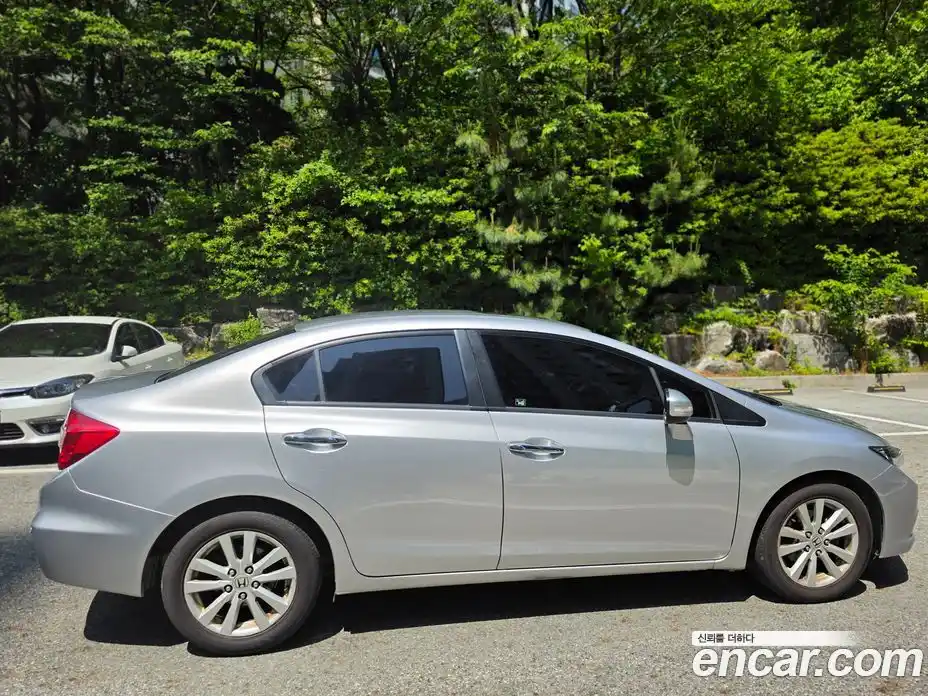 Honda Civic 2012 1.8 автомат (гидро), фото 8