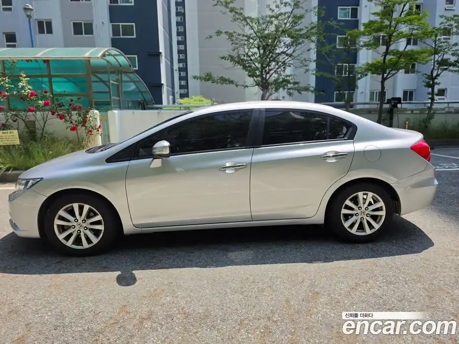 Honda Civic 2012 1.8 автомат (гидро), фото 9