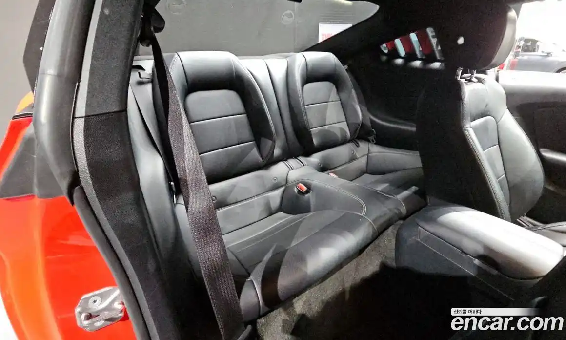 Ford Mustang 2015 2.3 автомат (гидро), фото 11